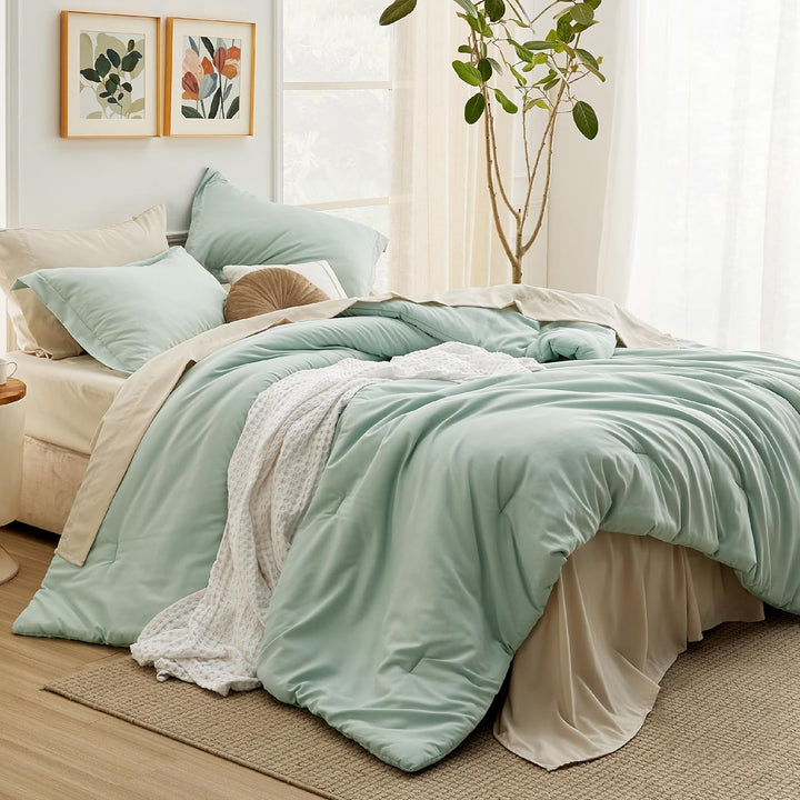 Dual-Tone Bed in a Bag Set - 7 Pcs Contrasting Design Modern Bedding Set