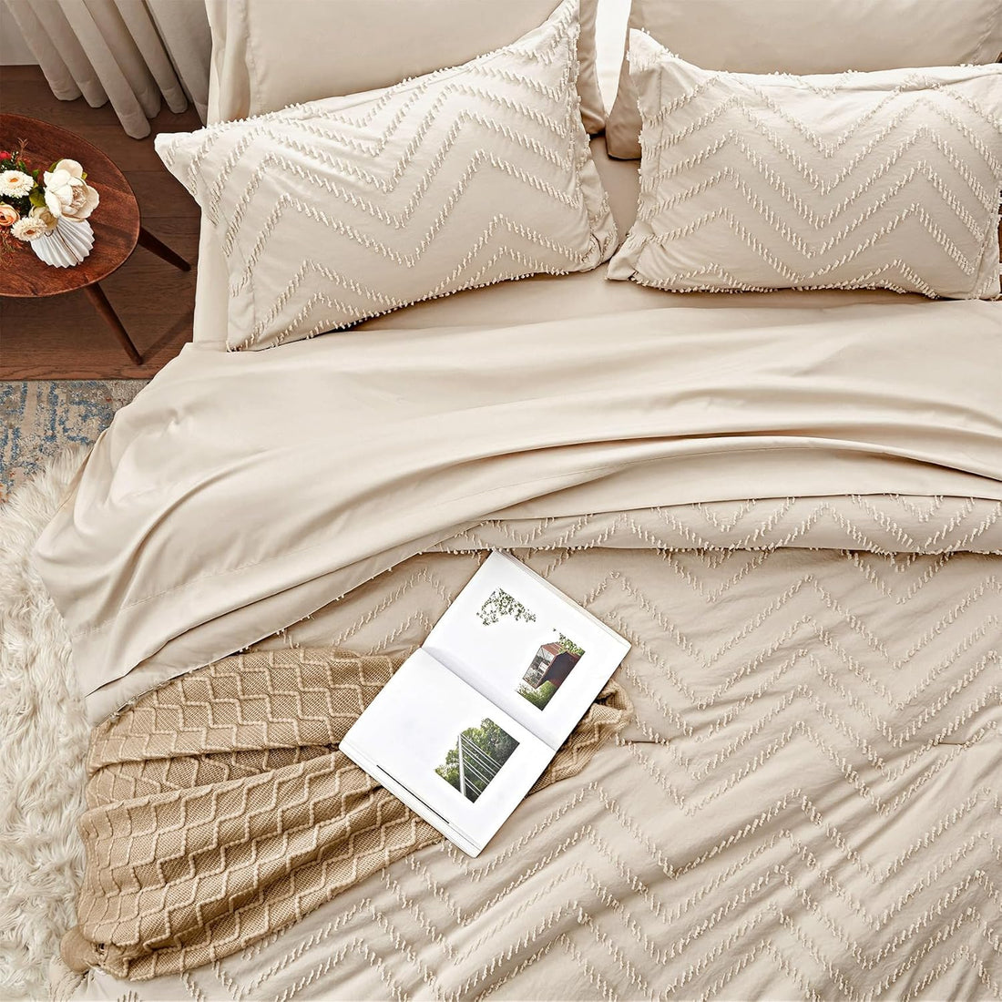 Tufted Bed in a Bag Set - 7 Pcs All Season Bedding Shabby Chic Comforter Sets