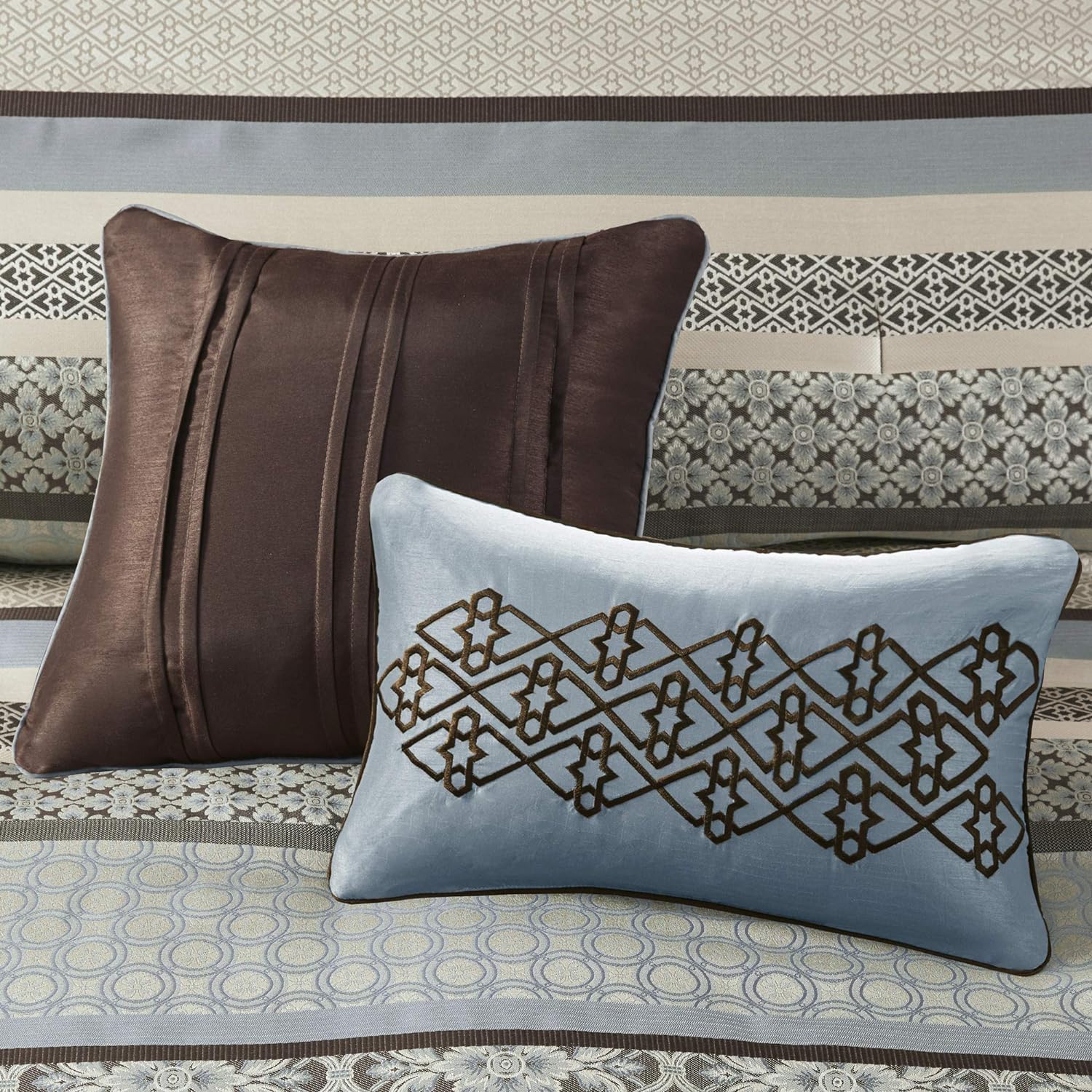 Juego de cama en bolsa de lujo con diseño de damasco y jacquard: 7 piezas con fundas de almohada y faldón de cama a juego