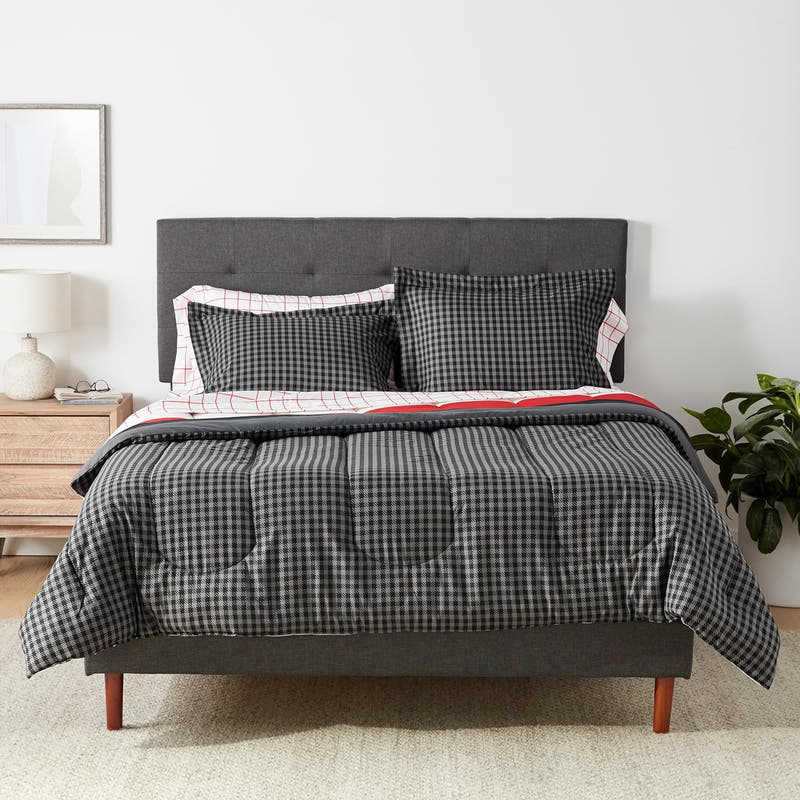 Juego de edredón reversible tamaño matrimonial/queen con sábanas, juego de cama de 5 piezas con rayas simples rojas, microfibra liviana Bed-in-a-Bag