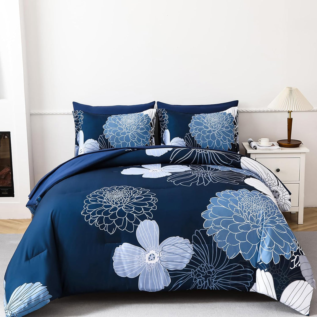 Juego de cama con estampado floral en una bolsa: juego de edredón para todas las estaciones con estampado de flores azules de 7 piezas