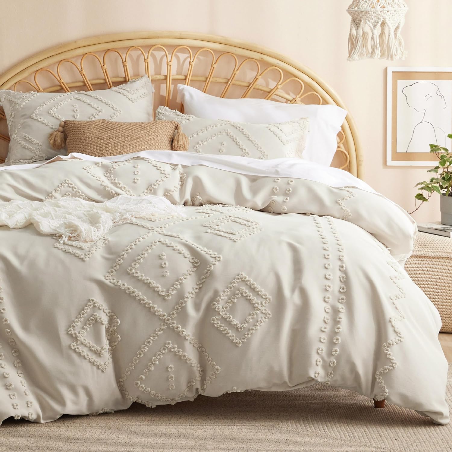 Queen Comforter Set - White Comforter, Boho Tufted Shabby Chic Bedding Comforter Set, 3 Pieces Vintage Farmhouse Bed Set for All Seasons, Fluffy Soft Bedding Set with 2 Pillow Shams