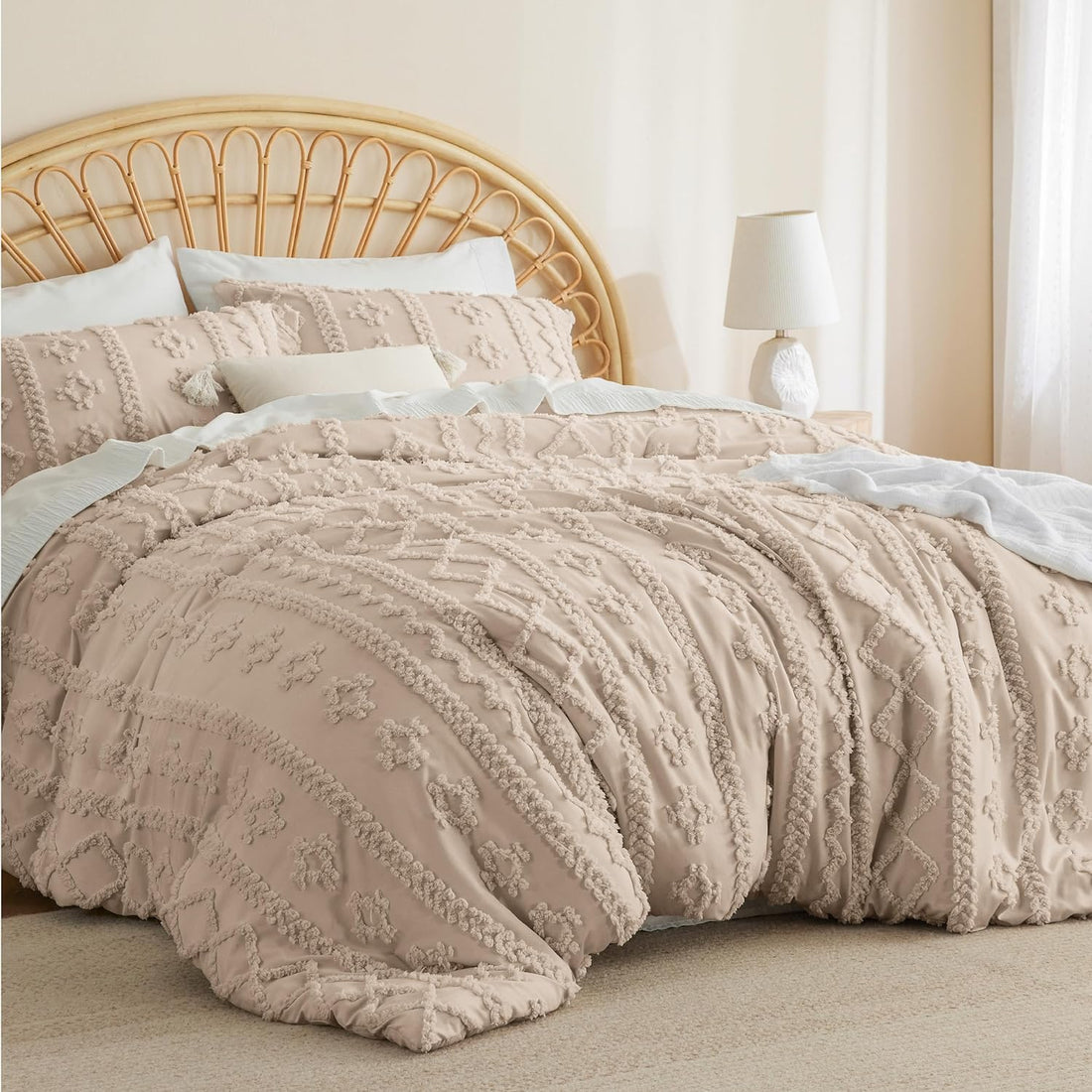 Tufted Boho Comforter Set Queen Size - Khaki Boho Bedding Comforter Set, 3 Pieces Farmhouse Shabby Chic Embroidery Bed Set, Gifts for Woman, Soft Jacquard Comforter for All Seasons