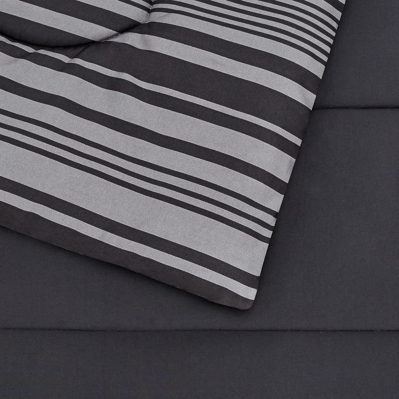 Juego de edredón tamaño matrimonial o queen con sábanas, 5 piezas, ropa de cama Calvin Stripe gris, microfibra liviana, Bed-in-a-Bag 