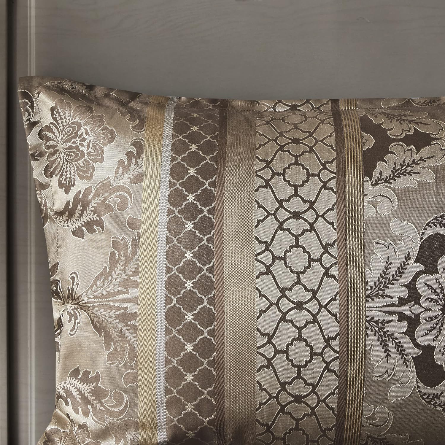 Juego de cama en bolsa de lujo con diseño de damasco y jacquard: 7 piezas con fundas de almohada y faldón de cama a juego