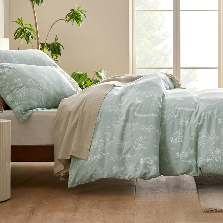 Queen Comforter Set - Sage Green Comforter, Cute Floral Bedding Comforter Sets, 3 Pieces, 1 Soft Reversible Botanical Flowers Comforter and 2 Pillow Shams