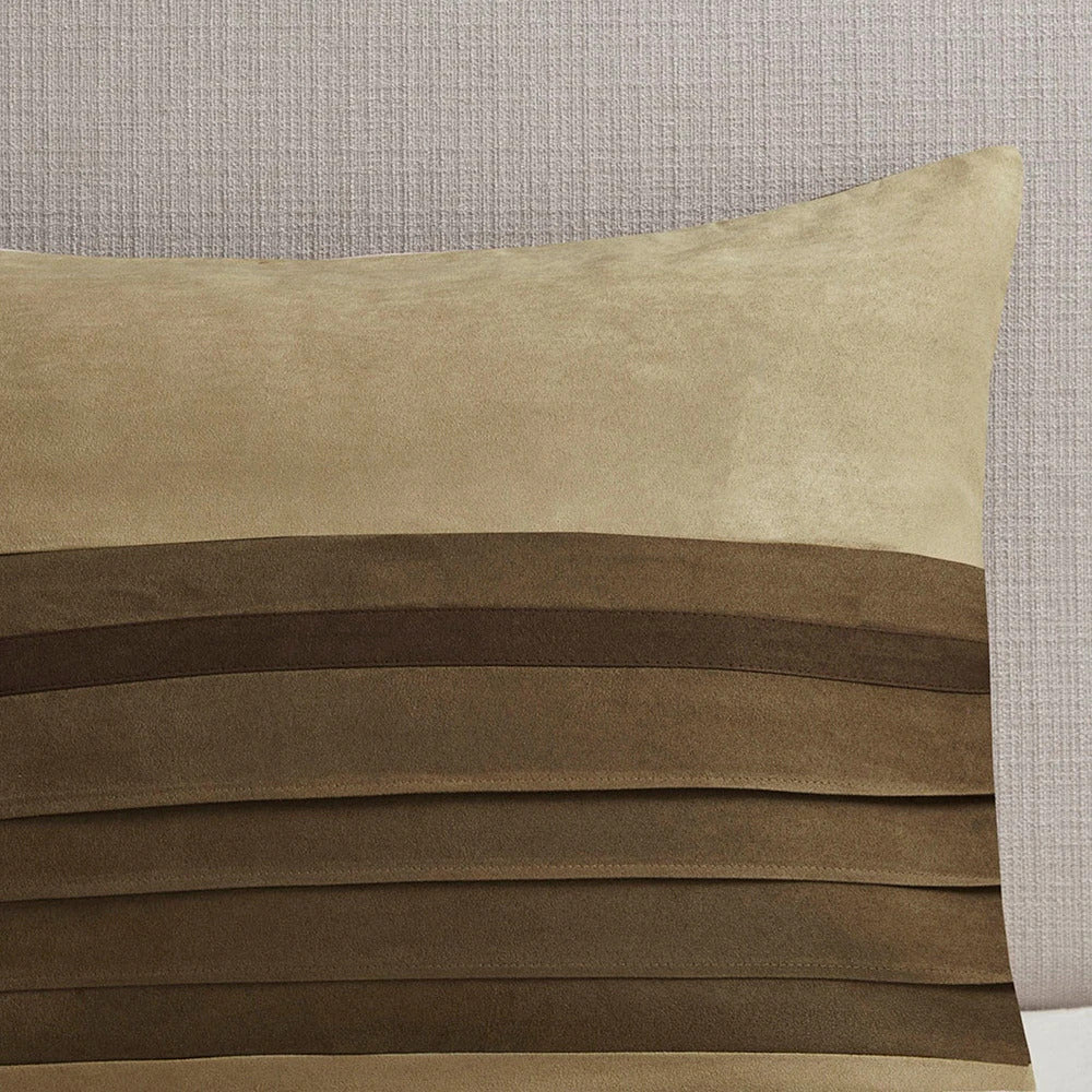 Juego de cama de gamuza de lujo con detalles a rayas en una bolsa: 7 piezas con fundas a juego y faldón de cama