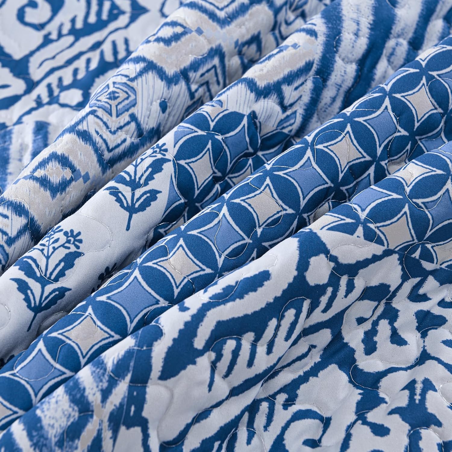 Juego de edredón con diseño de patchwork geométrico y bohemio floral: juego de 3 piezas