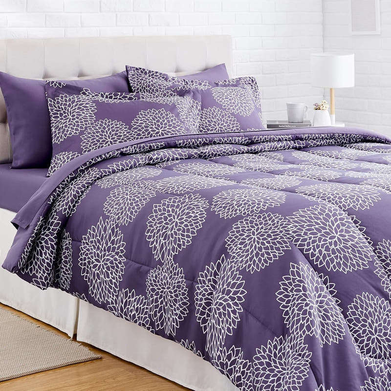Juego de edredón tamaño matrimonial/queen con sábanas, ropa de cama de 5 piezas con estampado floral morado, microfibra liviana Bed-in-a-Bag