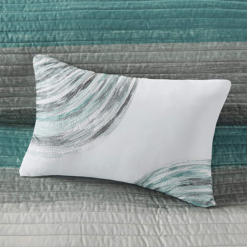 Juego de cama acolchado reversible a rayas en una bolsa de 8 piezas con juego de sábanas y almohada decorativa
