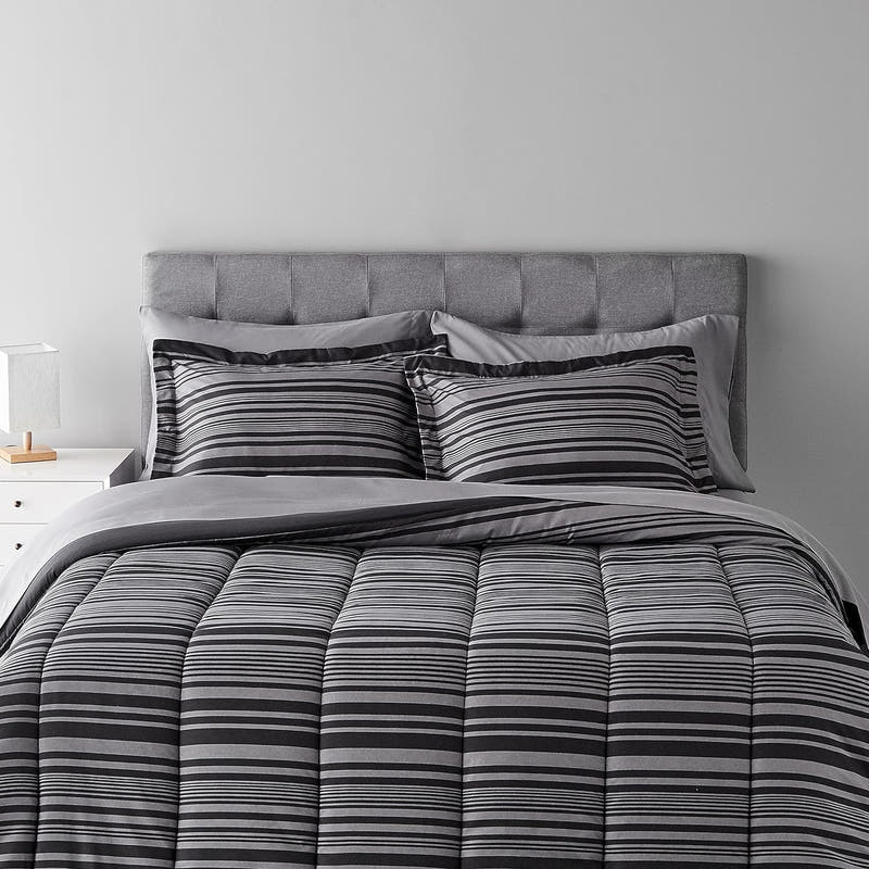 Juego de edredón tamaño matrimonial o queen con sábanas, 5 piezas, ropa de cama Calvin Stripe gris, microfibra liviana, Bed-in-a-Bag 